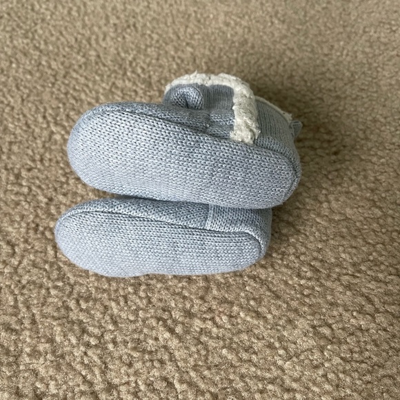 Carter’s Baby Booties - Picture 3 of 5